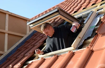 Pose de fenêtres de toit Velux à Blavignac